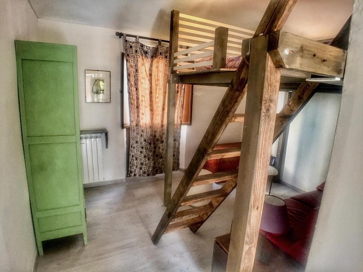 Appartamento In Tranquillo Borgo Vicino Al Centro 都灵 外观 照片